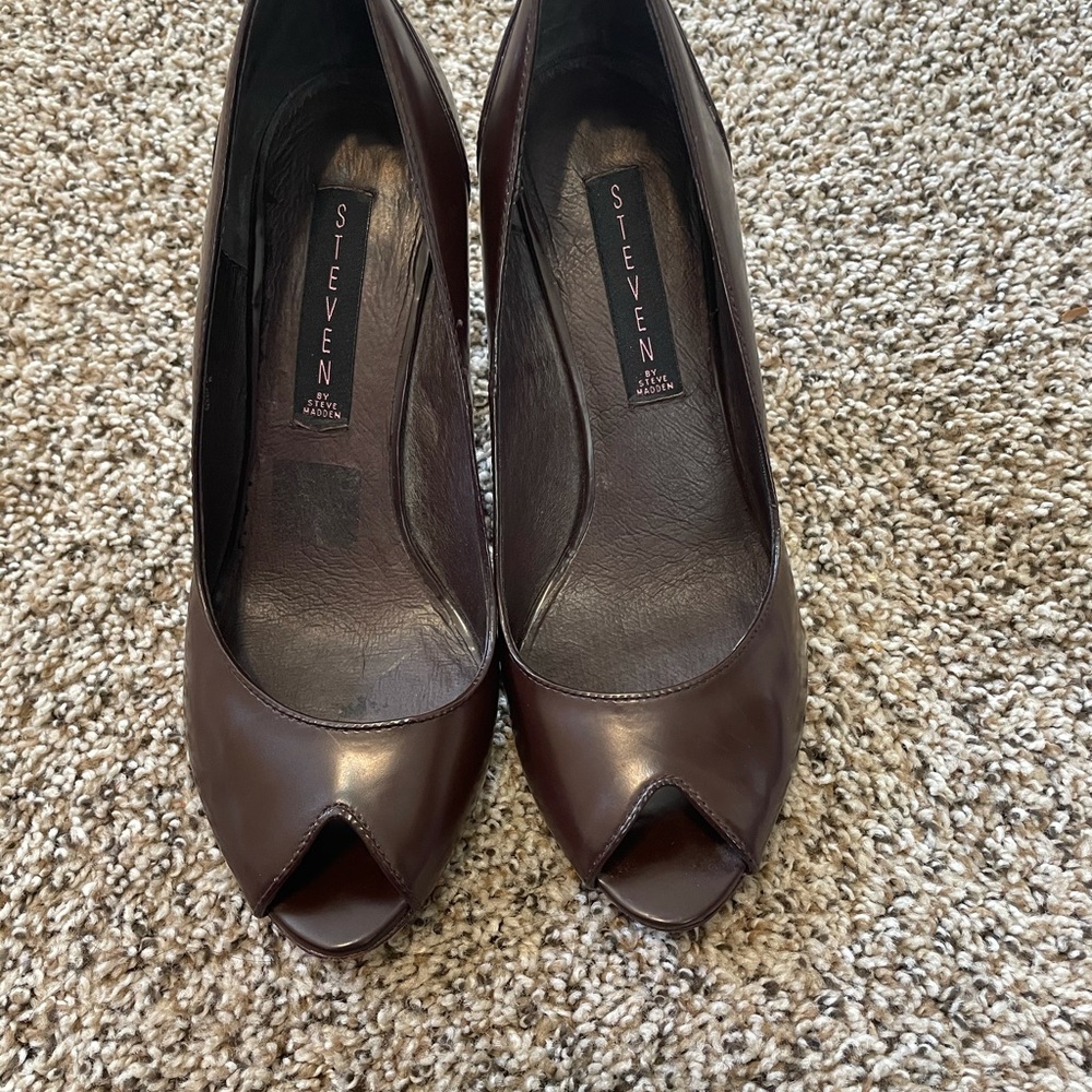 COPY - Womens steven madden dark brown heels 
size 8
